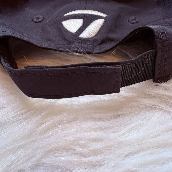 Taylormade Hat Cap Black White‎ Logo Strap Back Golf Adjustable Men’s OS Preppy - Picture 3 of 5